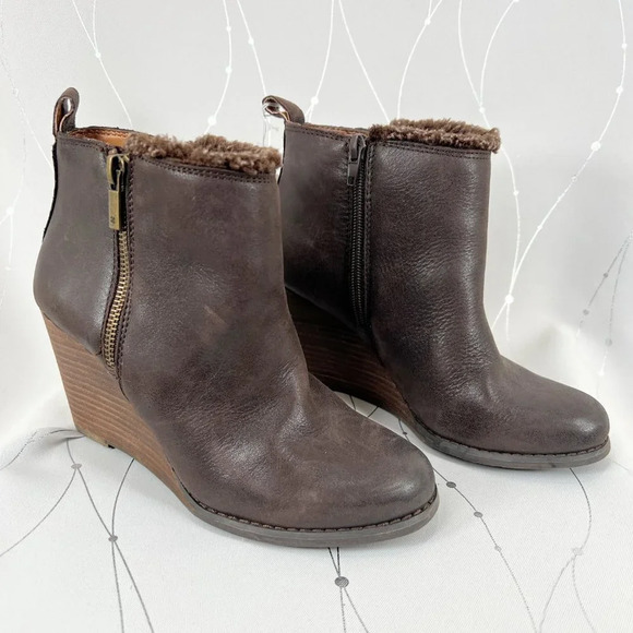 Lucky Brand Brown Leather Heeled Ankle Boots $99 - Picture 1 of 6